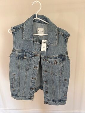 Abercrombie & Fitch denim vest